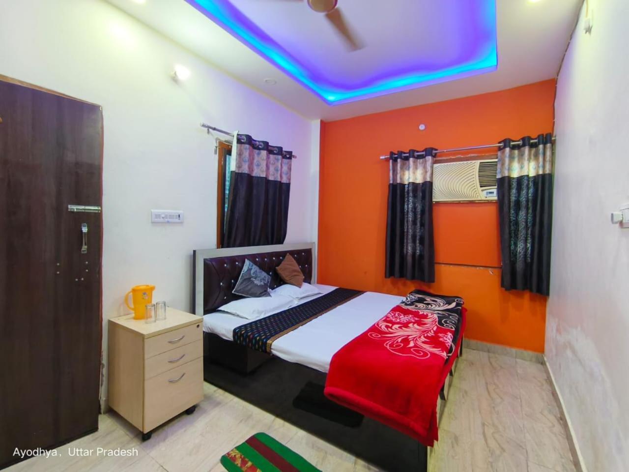 Hotel Shri Ram Bhavan Ayodhya Esterno foto