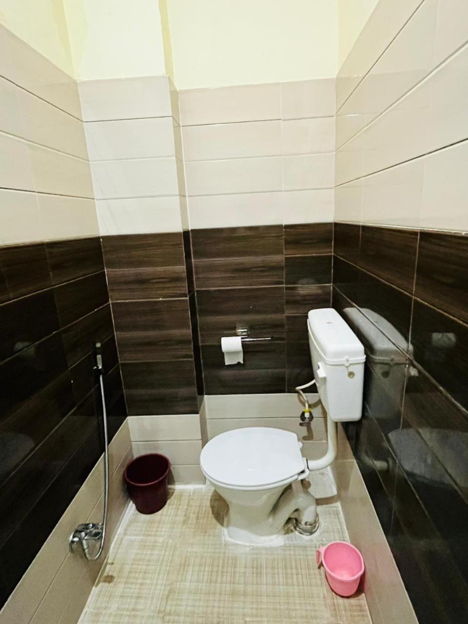 Hotel Shri Ram Bhavan Ayodhya Esterno foto