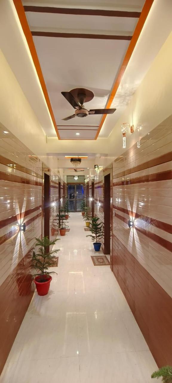 Hotel Shri Ram Bhavan Ayodhya Esterno foto